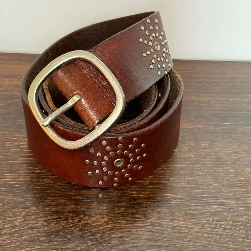 Aeropostale Leather brown and silver detail Women’s Belt medium 31-35” 1.5”